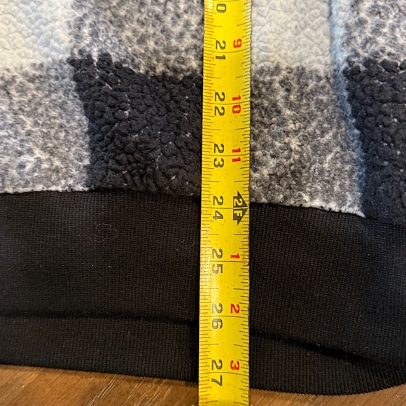 SHEIN Monochrome Checkered Hoodie - Picture 7 of 9